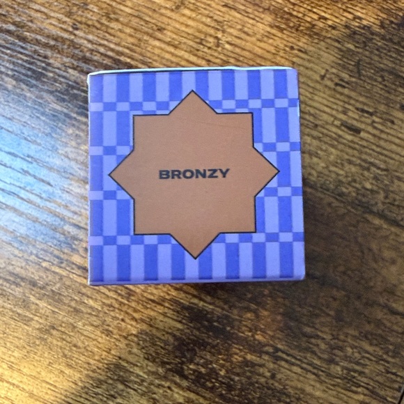 Face - Picture 2 of 2